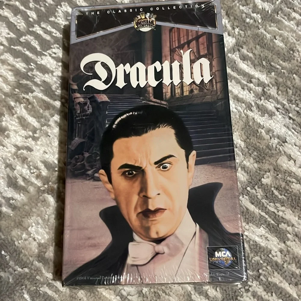 Two NEW in package Dracula & Frankenstein (Horror)classic collection VHS tapes - Picture 5 of 7